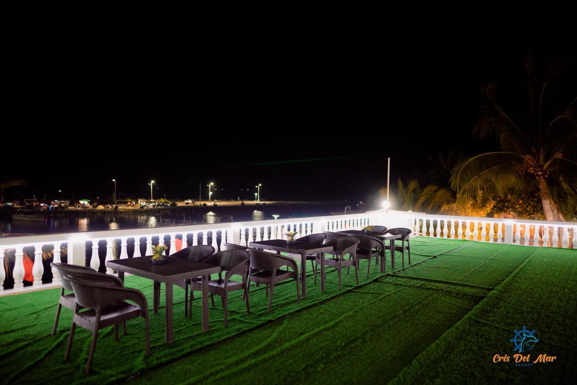 Cris Del Mar Resort Bolinao Exterior photo